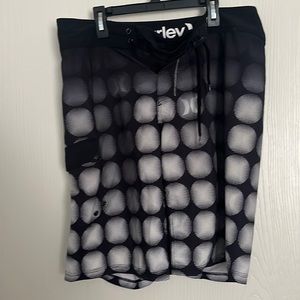 Hurley phantom Boardshorts size 31.